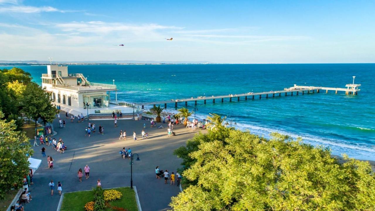 Great Apartment Near The Sea,Central Place! Burgas Exterior photo